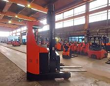BT RRE 160 // Seitenschieber / Zinkenversteller / 3.+4. Ventil / HH 6.750 mm / FH 2.200 mm / Triplex BT RRE 160 // Seitenschieber / Zinkenversteller / 3.+4. Ventil / HH 6.750 mm / FH 2.200 mm / Triplex
