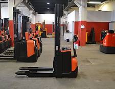 BT SWE 120 // HH 3.300 mm / FH 1.750 mm / Duplex BT SWE 120 // HH 3.300 mm / FH 1.750 mm / Duplex